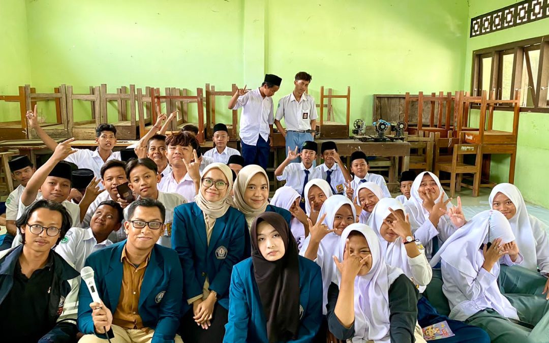 Pengenalan Etnobotani Melalui Sosialisasi Pembuatan Herbarium Pada Anak Sekolah