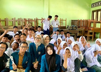 Pengenalan Etnobotani Melalui Sosialisasi Pembuatan Herbarium Pada Anak Sekolah