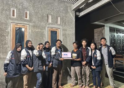 Revolusi Keuangan: Mahasiswa KKN UNDIP Tim II Mencanangkan Digitalisasi Pembayaran Air di Desa Pilangsari